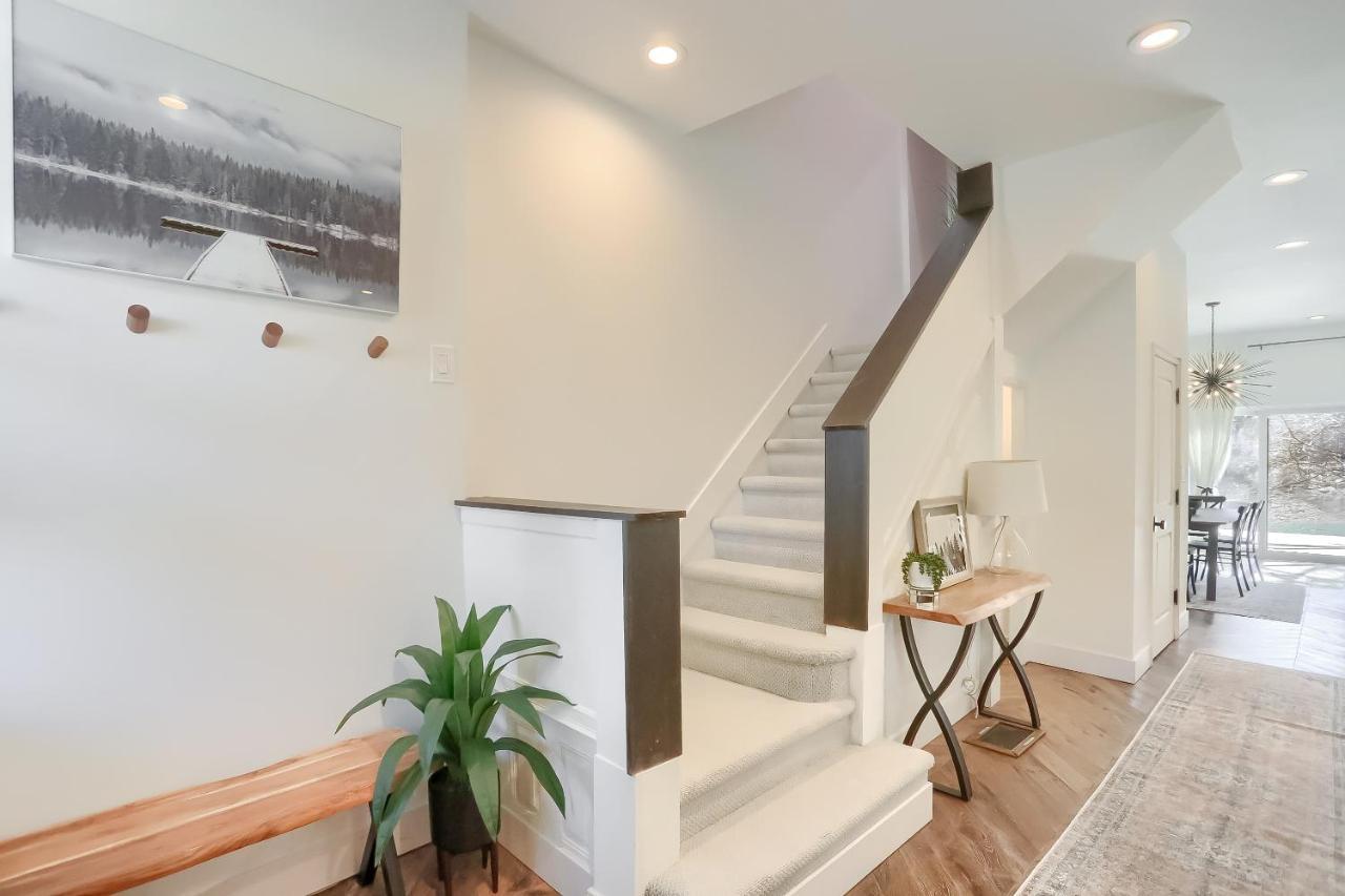 Newly Renovated Victorian Gem Perfect Space For Family Vacations! Pittsburgh Exterior foto